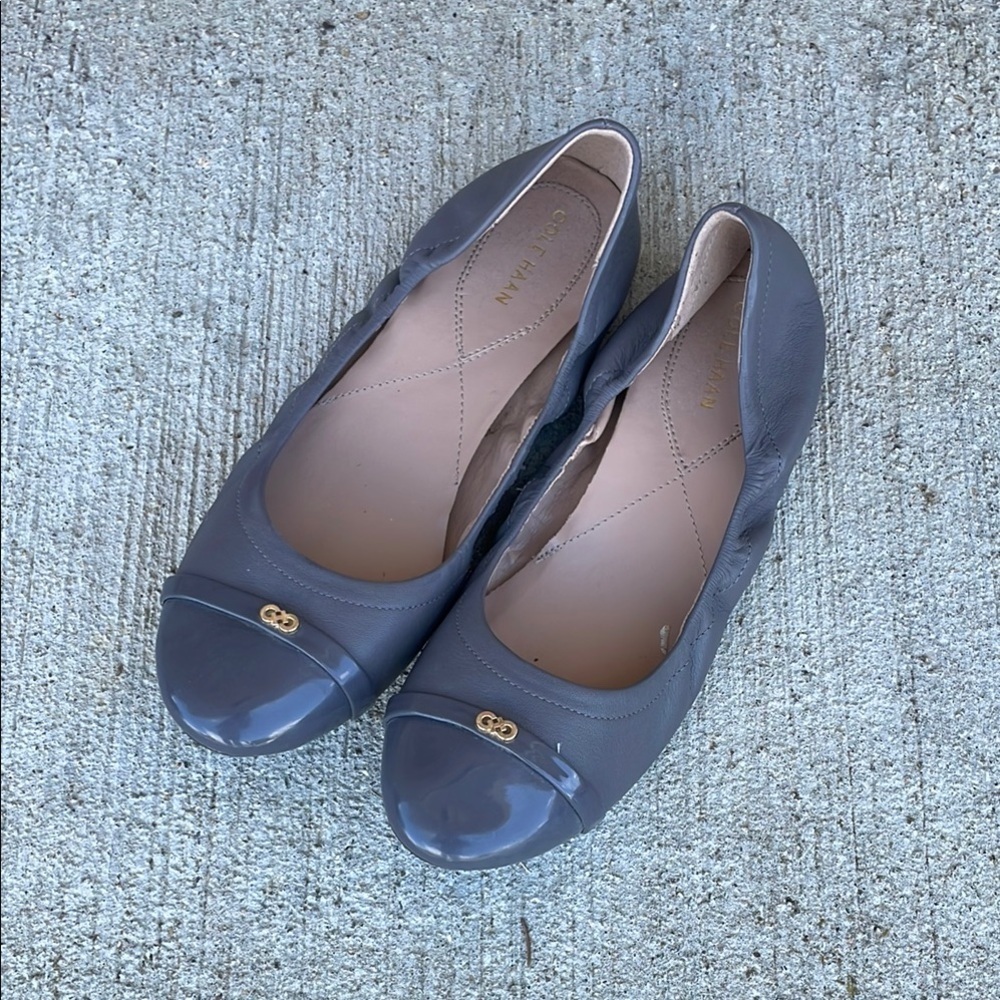 Cole Haan Gray Elsie Logo Ballet II Flats Patent Size 9B